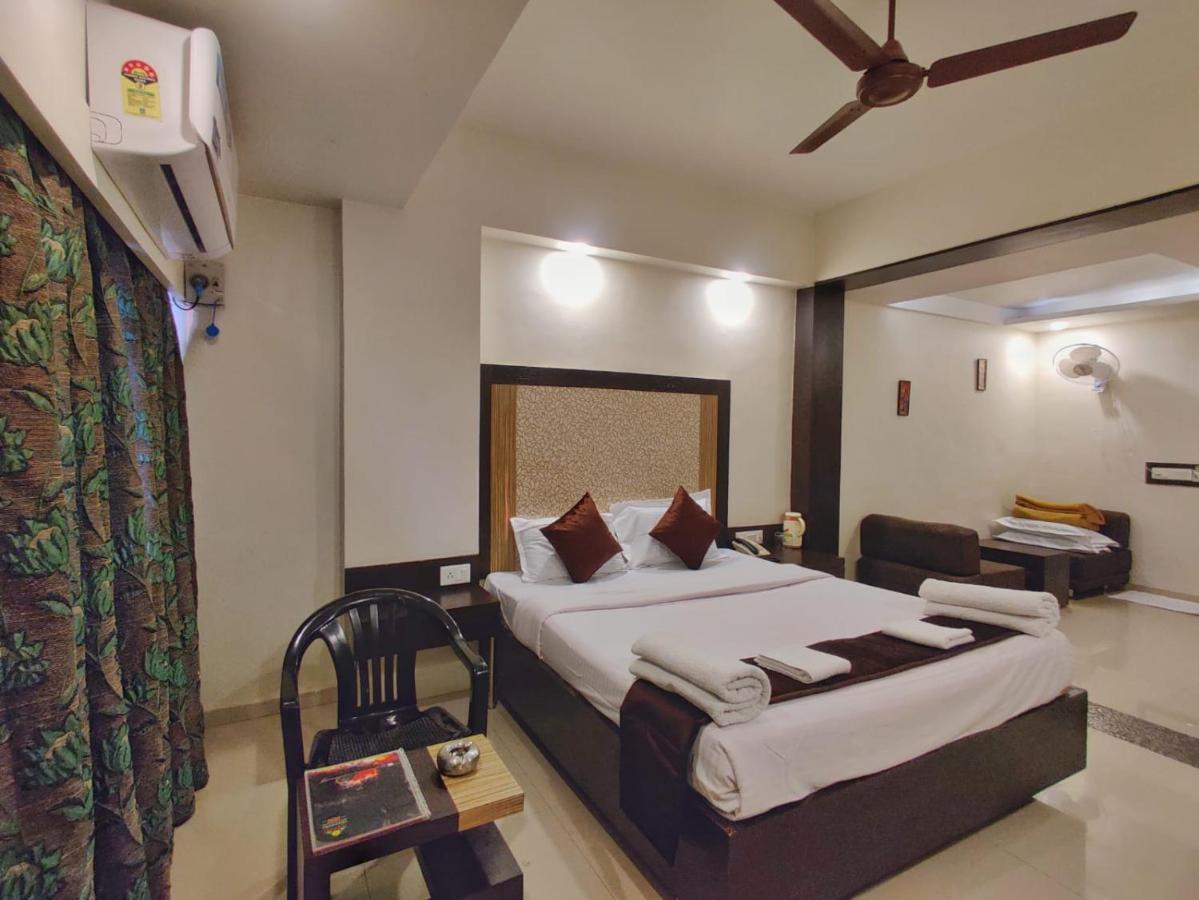 Hotel Ashwin Igatpuri, Pure Veg & Jain Food Exterior foto