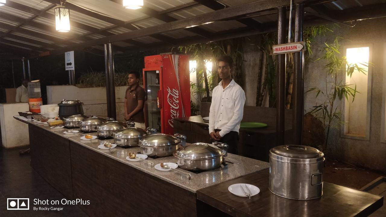 Hotel Ashwin Igatpuri, Pure Veg & Jain Food Exterior foto