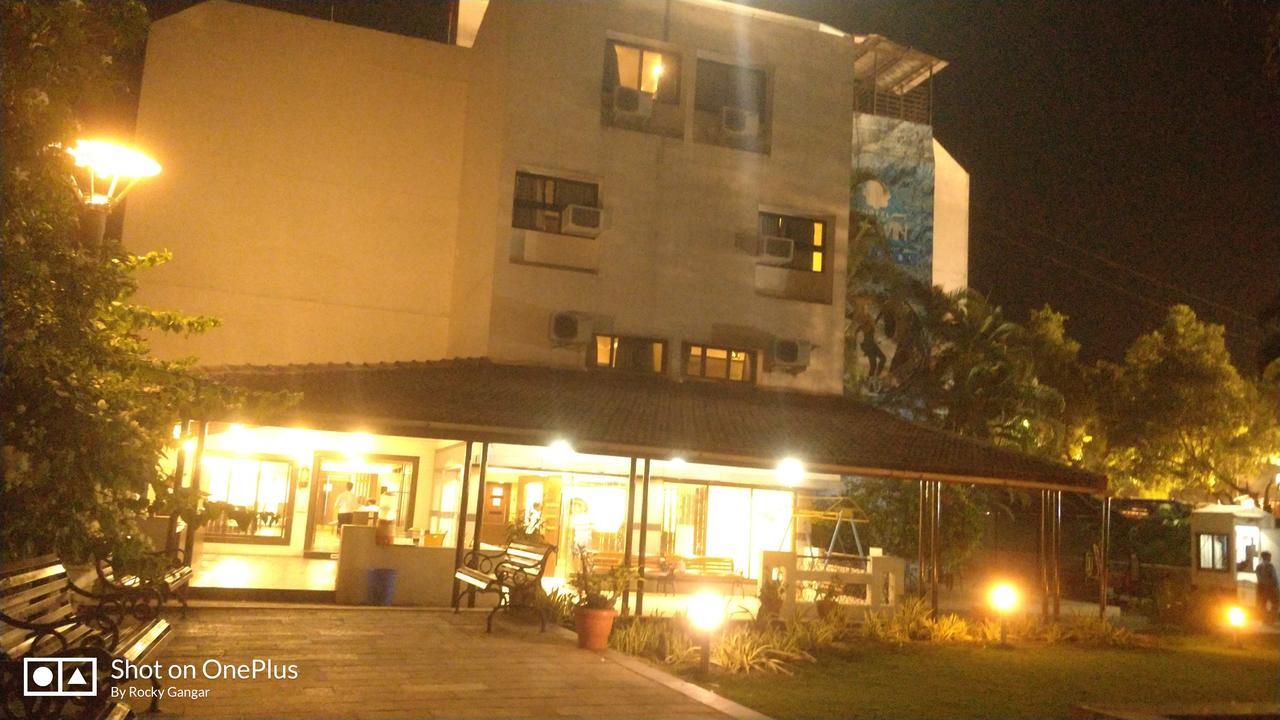 Hotel Ashwin Igatpuri, Pure Veg & Jain Food Exterior foto